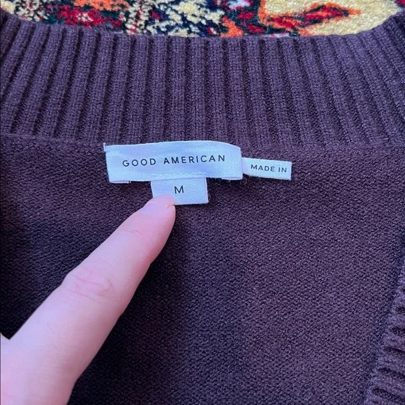 Good American Relaxed Deep V-neck Sweater - Picture 10 of 12